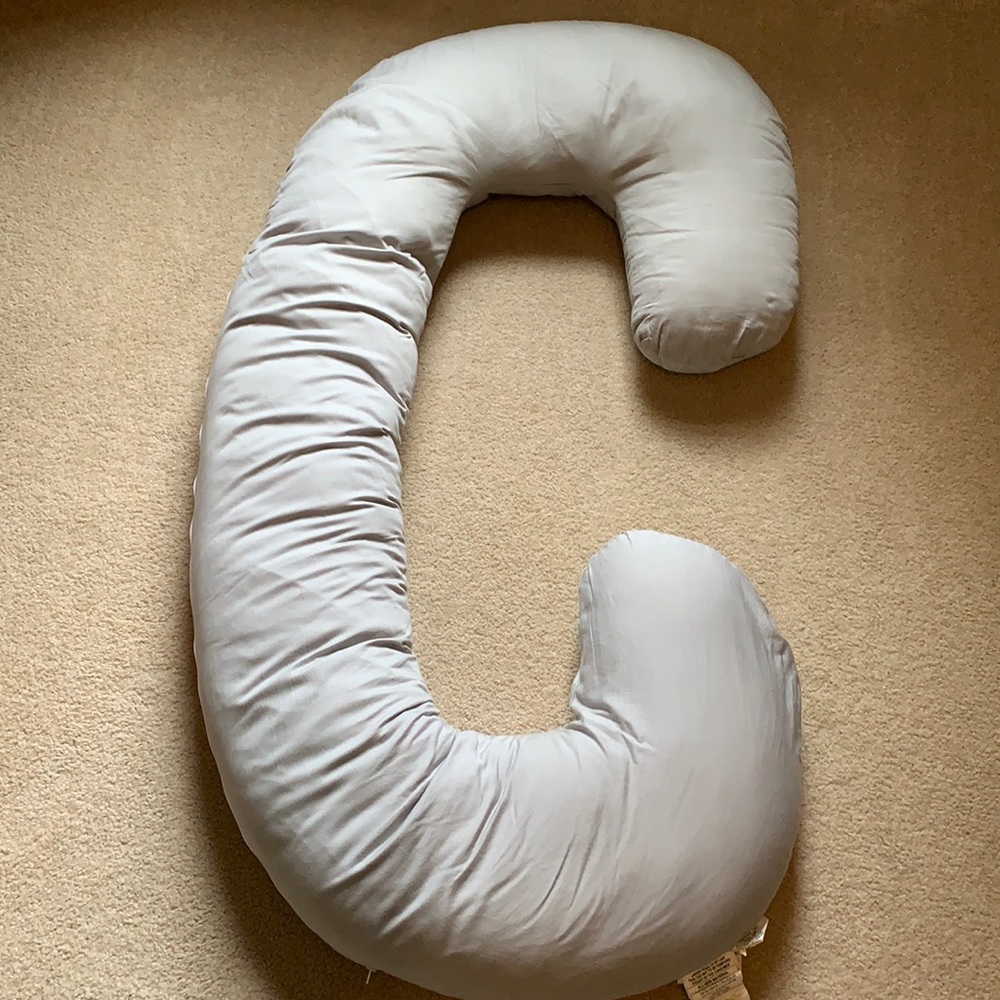 Leachco Snoogle - C shaped Pillow for pregnancy sleep support